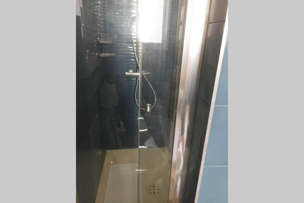 Grand F2 60Mq Centre Antibes, Proche Plages, Commerces, 2 Balcons, Parking, Train, Bus, Deco Vintage, Pet Friendly Екстериор снимка