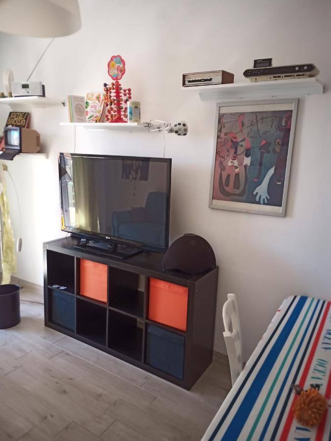 Grand F2 60Mq Centre Antibes, Proche Plages, Commerces, 2 Balcons, Parking, Train, Bus, Deco Vintage, Pet Friendly Екстериор снимка
