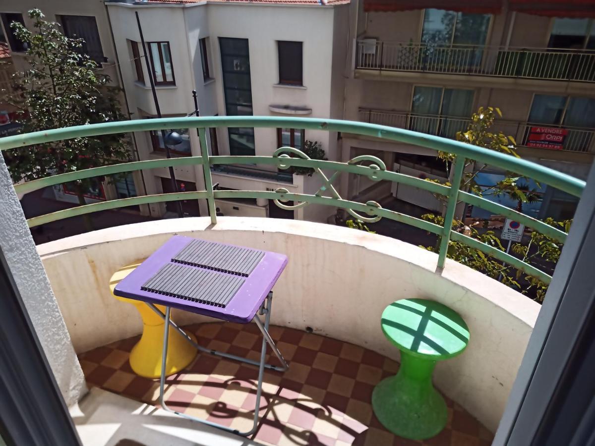 Grand F2 60Mq Centre Antibes, Proche Plages, Commerces, 2 Balcons, Parking, Train, Bus, Deco Vintage, Pet Friendly Екстериор снимка