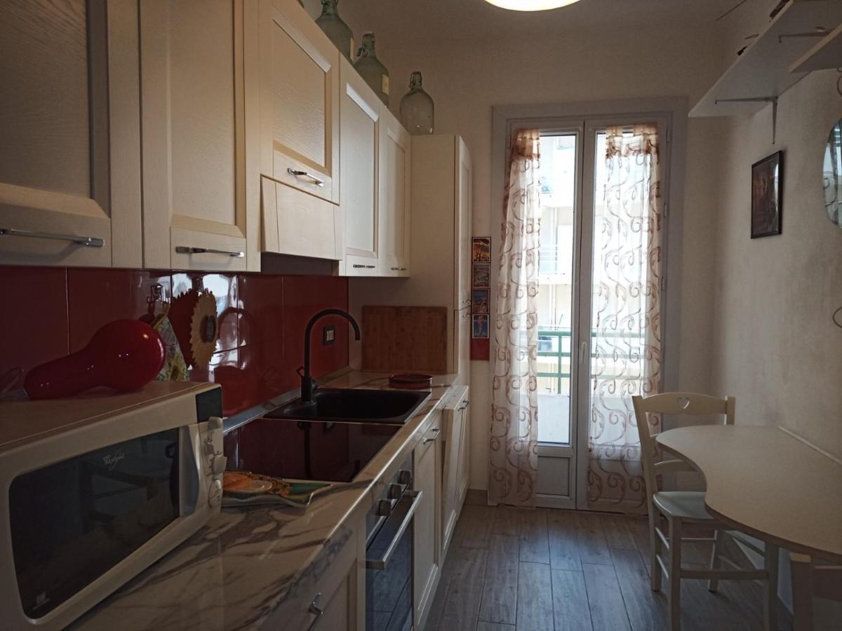 Grand F2 60Mq Centre Antibes, Proche Plages, Commerces, 2 Balcons, Parking, Train, Bus, Deco Vintage, Pet Friendly Екстериор снимка
