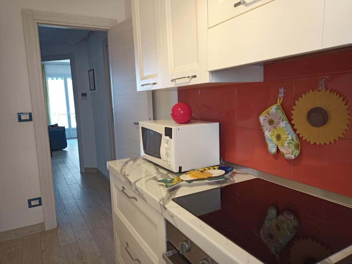 Grand F2 60Mq Centre Antibes, Proche Plages, Commerces, 2 Balcons, Parking, Train, Bus, Deco Vintage, Pet Friendly Екстериор снимка