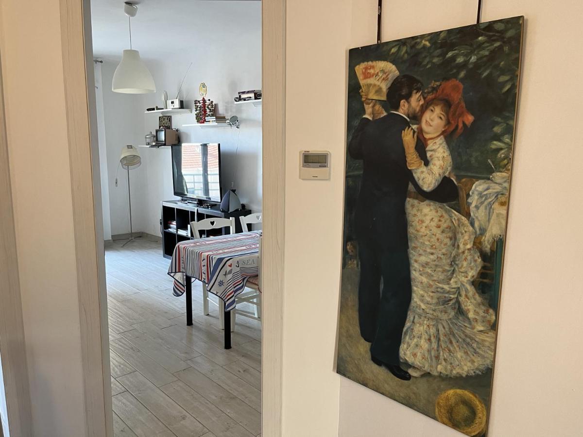 Grand F2 60Mq Centre Antibes, Proche Plages, Commerces, 2 Balcons, Parking, Train, Bus, Deco Vintage, Pet Friendly Екстериор снимка